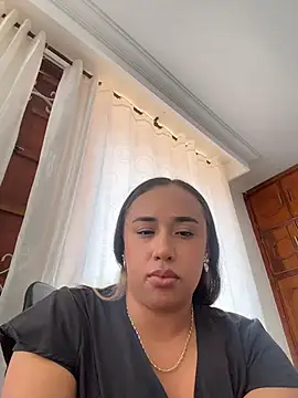 Eyssha online show from March 2, 7:20 pm