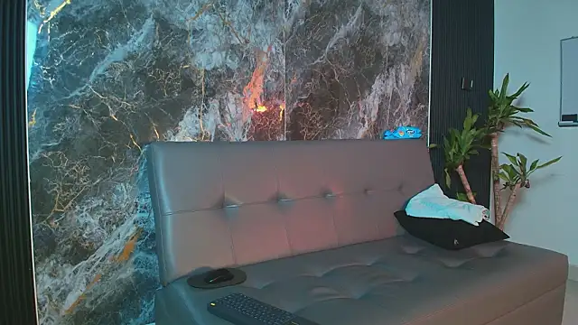 yvone johnson online show from March 2, 12:23 pm