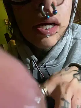 nightmar3doll online show from May 8, 5:32 am