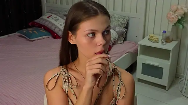 EarthaLevra online show from March 28, 8:08 pm