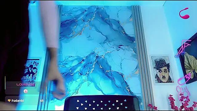 madison mujica  online show from April 9, 11:15 am