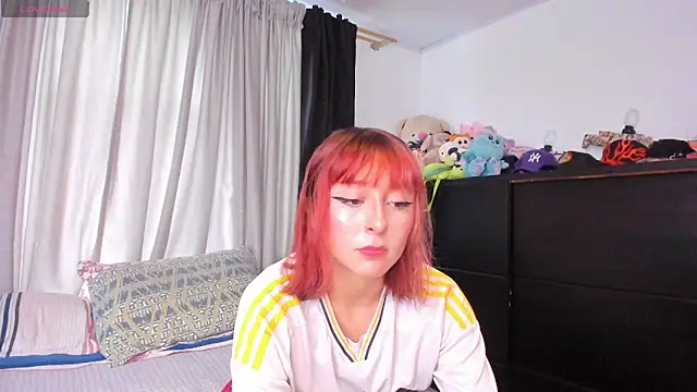 dafnne  hall online show from March 17, 3:16 pm