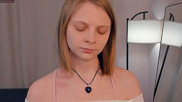 AmmieObarr online show from March 2, 9:16 am