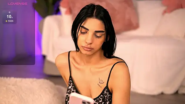 AvaCalvert online show from April 18, 7:07 pm