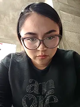 Aviiiiii18 online show from February 28, 9:03 pm