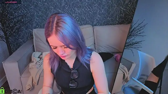 Tessa Ashe online show from May 8, 9:56 am