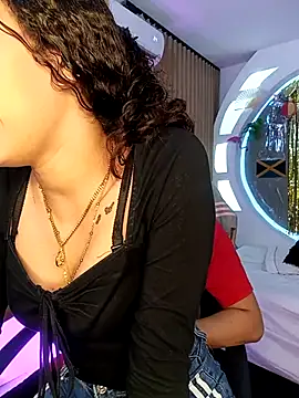 ritzabeth daniel online show from April 17, 2:35 am