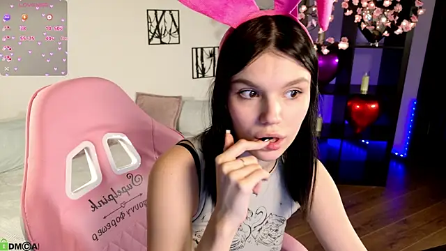 JanetCensley online show from April 6, 9:32 am