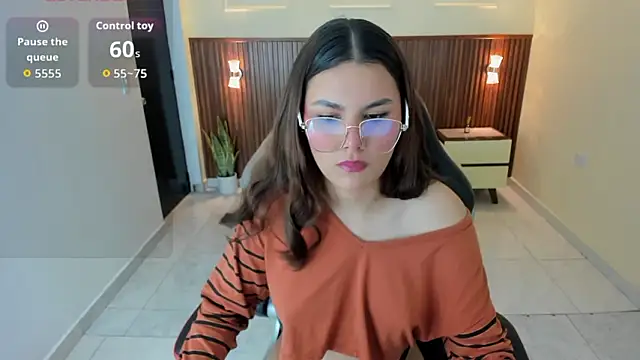 CLARA WARD1 online show from March 27, 12:39 pm