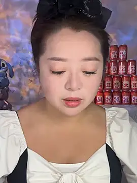 A-yanyann online show from February 28, 1:54 pm