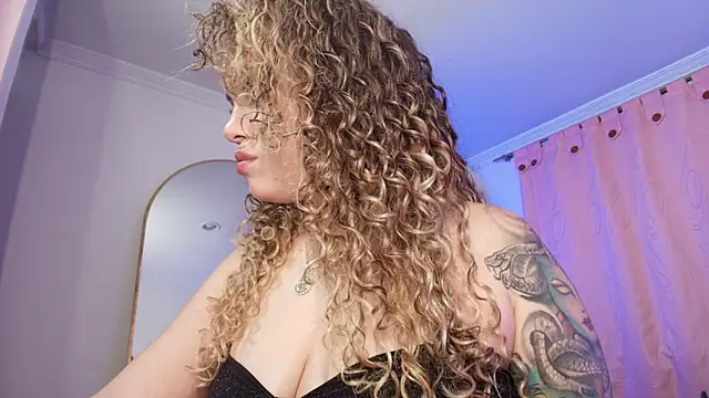 Evan Rose online show from March 28, 2:11 am