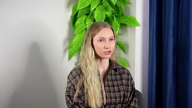 YuetteRaef online show from March 5, 5:58 am