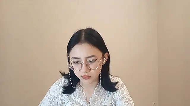 SolvedGlobe online show from April 10, 2:12 pm