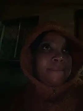 friendlybitch22 online show from April 7, 6:21 pm