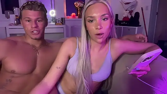 Naughtyblondex online show from May 15, 11:07 pm