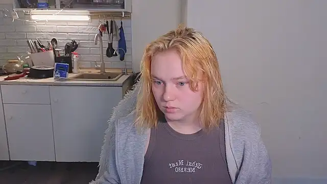 soft focus online show from June 1, 4:47 am