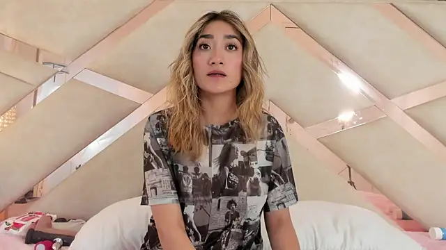 lucy davies online show from May 21, 12:03 pm