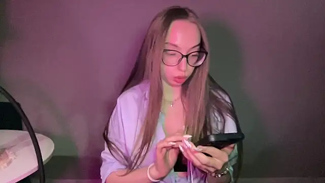 AngelinaFox0202 online show from March 3, 8:48 pm