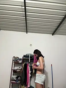 Nicole Cute04 online show from May 30, 5:38 am