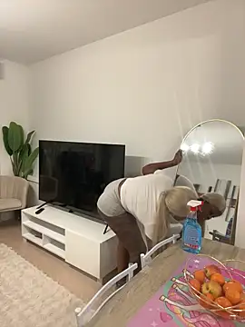 natachabaddie97 online show from March 3, 11:00 pm