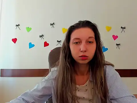 Ellina Star online show from April 6, 9:10 am