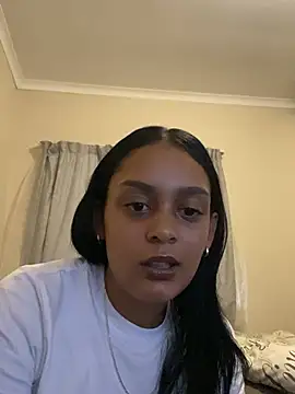 Piper-23XOX online show from March 4, 5:08 pm