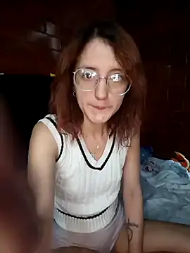 susanhottie1 online show from May 1, 6:11 pm