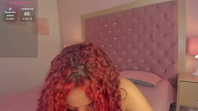 CoralineRed online show from June 5, 11:22 pm