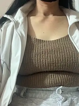 Trang1980 online show from March 6, 8:09 am