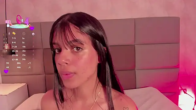 mia h  online show from April 25, 1:41 pm