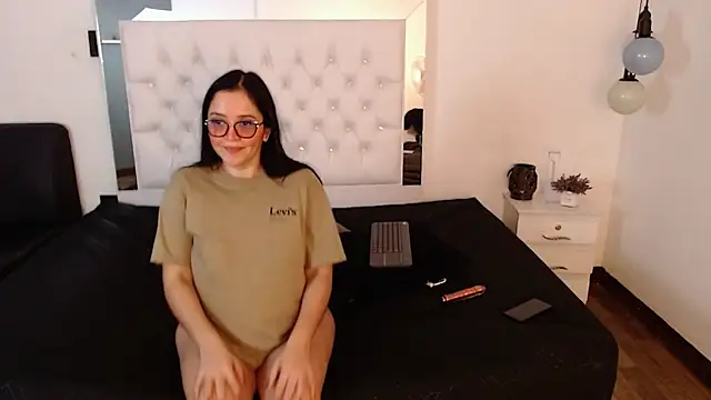 charlott imp online show from March 7, 1:07 pm