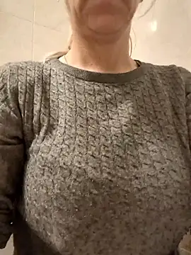 ManuelaX online show from January 19, 8:54 am