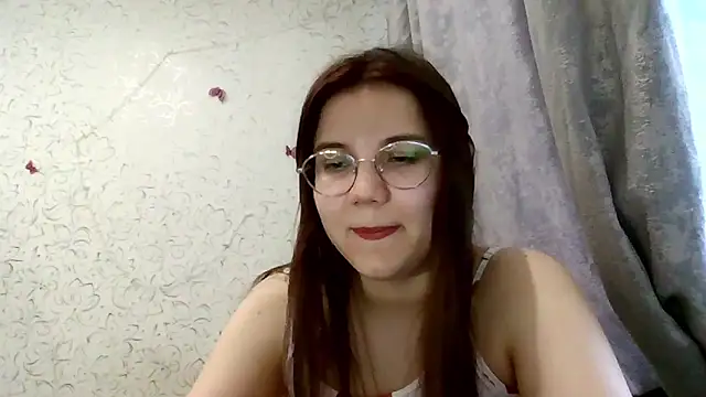 Aurora Breeze online show from April 13, 11:22 am