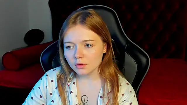 ElinaVale online show from April 29, 2:48 am