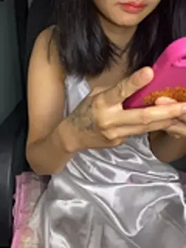 -Lilyn- online show from April 17, 4:20 pm