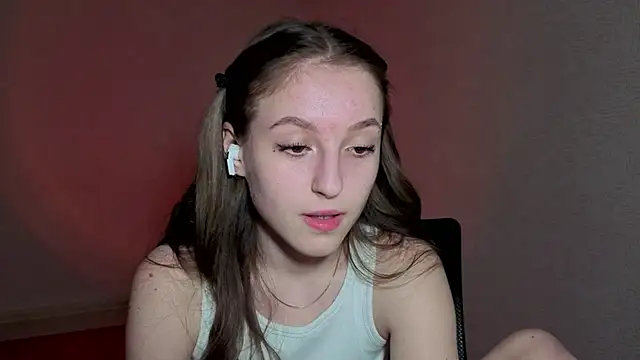 Sweet Pussy Girl online show from April 1, 1:41 pm