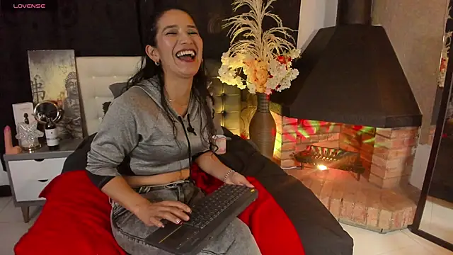 Vicky Angeel online show from April 16, 9:39 pm