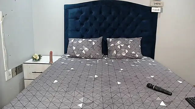 Lee Babe online show from April 24, 9:17 pm