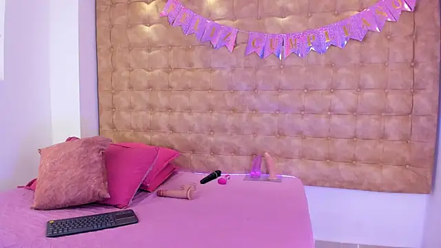 ariana morelly online show from May 29, 12:14 pm