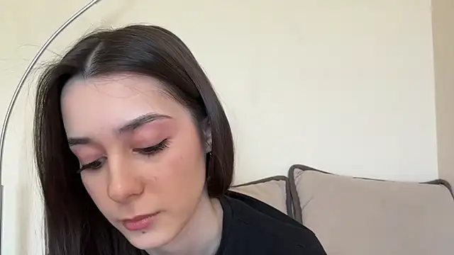 AdeleVelvet online show from April 2, 11:08 am