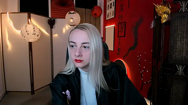 CarolMoor online show from March 17, 9:13 am