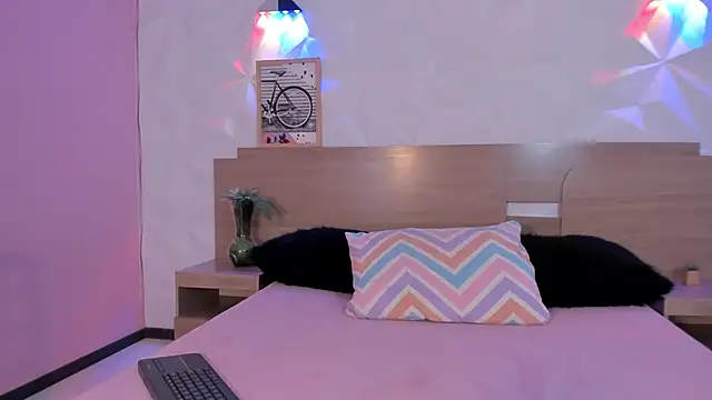 KittyVelve online show from April 6, 12:28 pm