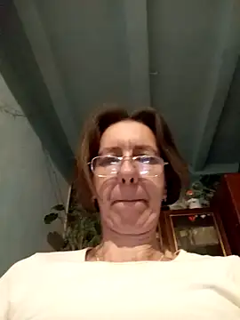 Tania9876 online show from May 1, 6:33 pm