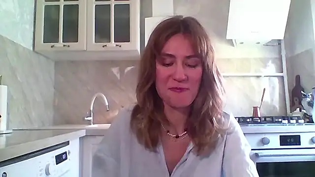 ElenoreHolguin online show from April 17, 9:11 am