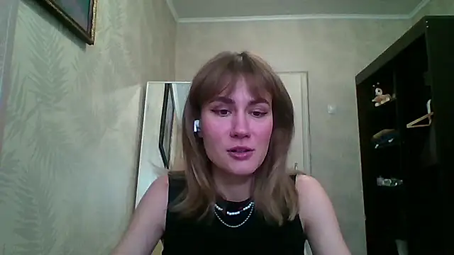 ElenoreHolguin online show from April 23, 8:00 am