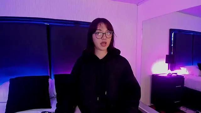 LilithBluum online show from April 10, 11:27 am