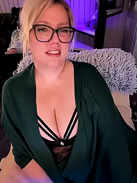 LexySaint online show from November 17, 7:03 pm