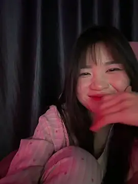 Cum-withyou online show from April 4, 5:12 pm