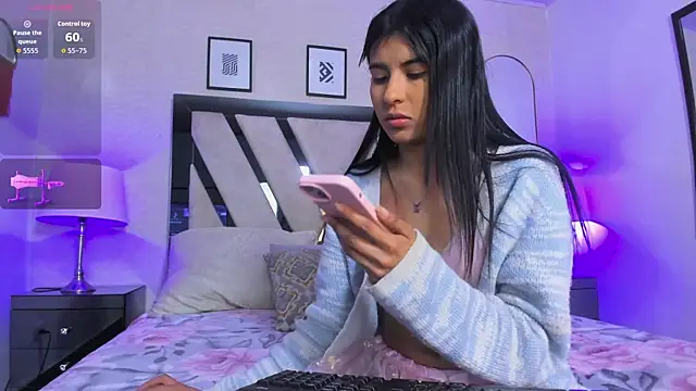 Violettaa Stone online show from April 28, 4:49 am