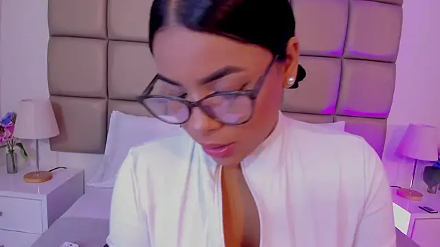 lilly williamss online show from March 21, 3:22 am